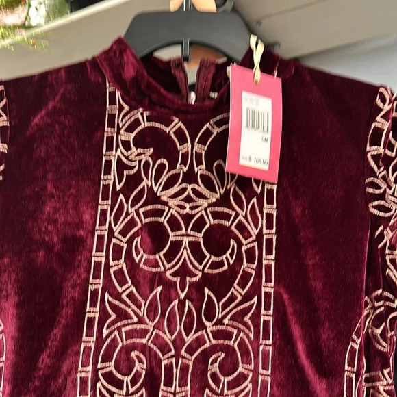 Chelsea and Violet velvet short sleeve shift dress size small NWT - Picture 7 of 9